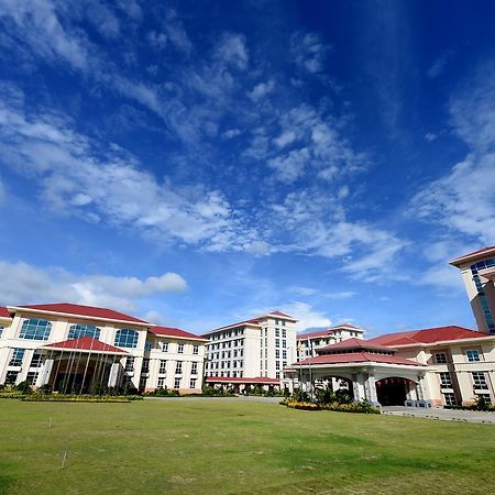 The Hotel Grand Ace Naypyidaw Exteriör bild