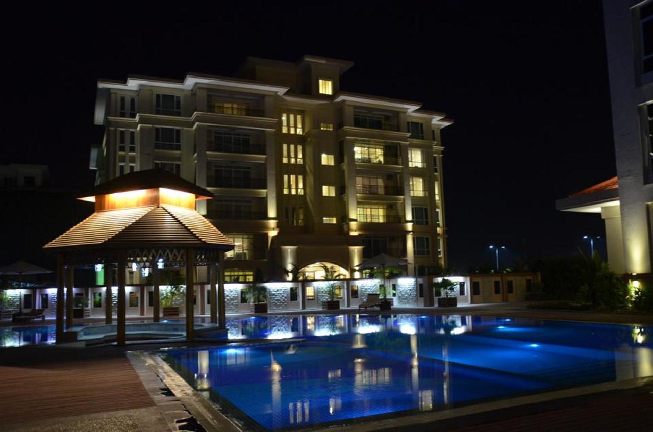 The Hotel Grand Ace Naypyidaw Exteriör bild